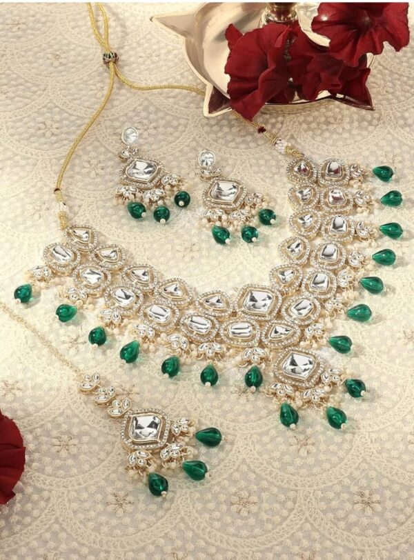 ZAVERI PEARLS Green Kundan Austrian Diamonds Artificial Stones & Beads Embellished Bridal Necklace Earring & Maangtikka Set For Women-ZPFK16926 (shani41) - Image 3