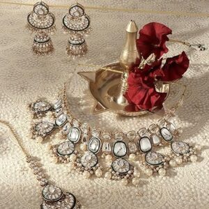 ZAVERI PEARLS Gold Tone & Green Enamel Kundan Artificial Stones & Pearls Drop Bridal Necklace Earring & Maangtikka Set For Women-ZPFK16933(SHANI 179)