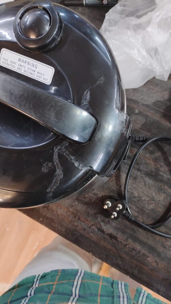 Panasonic SR-CEZ18 Electric Rice Cooker ( SPOON NOT INCLUDED )( BODY DAMAGE HAI ) ( DUST ON BODY )( (9359) (P) - Image 2