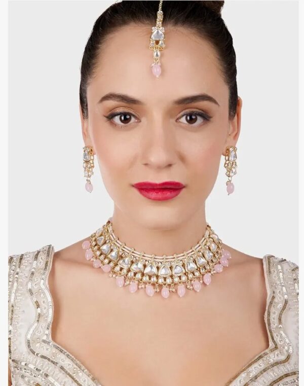 ZAVERI PEARLS Pink Kundan Artificial Stones & Beads Necklace Earring & Maangtikka Set For Women-ZPFK17090
(10663) SHANI ( only gale ka he) - Image 4