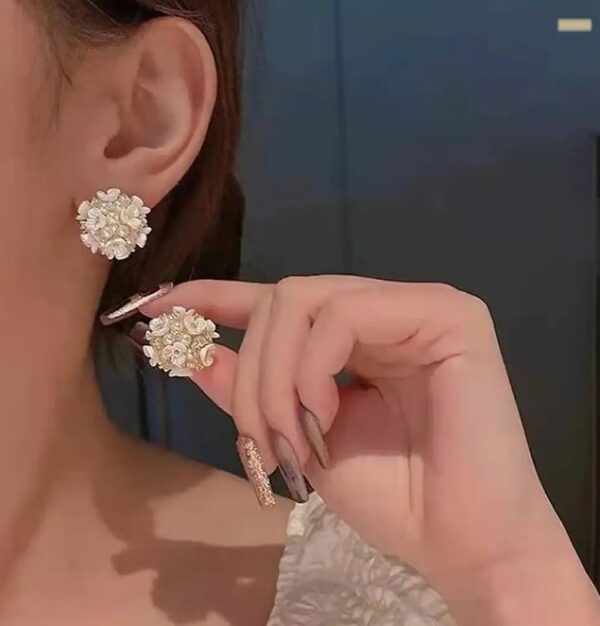 Shining Diva Fashion Latest Sweet Romantic Elegant White Flower Hoop Earrings | Stylish Shell Resin Delicate Pearl Flower Zircon Earrings | Trendy Versatile Jewellery | Light Exquisite Luxury Jewellery (10633) SHANI - Image 8