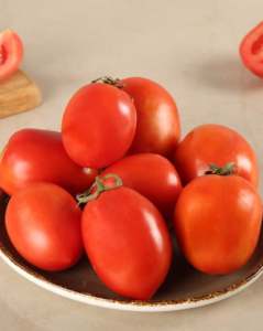 Fresh tomato 