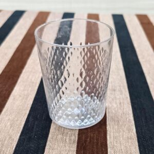 Juicy glass white
